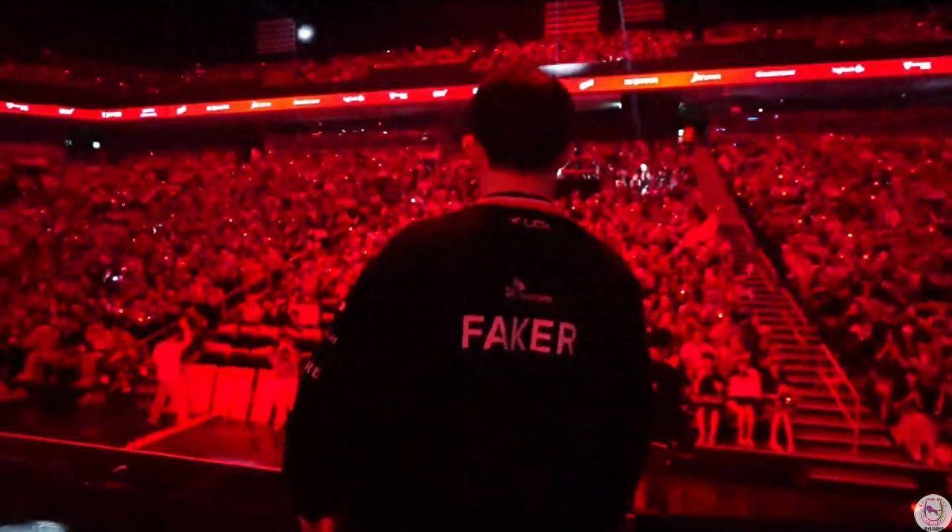 包含出色发挥引发热议！，Faker在雄鹿比赛中最后时刻胜出再创辉煌时刻的词条